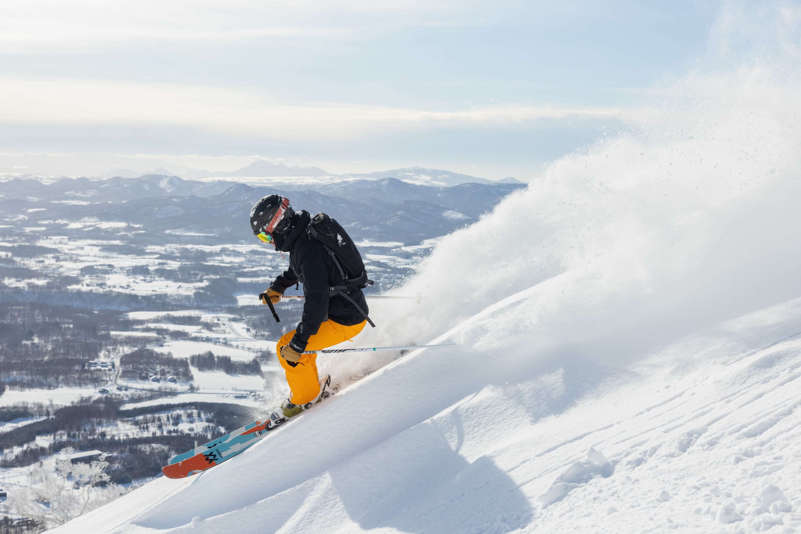 Spring in Niseko: Guided Skiing, Snow Portraits and Mountain Moments