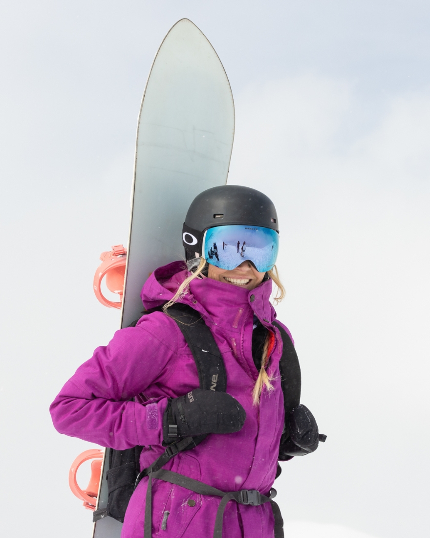 Sea & Summit private ski guide on the mountain, Niseko