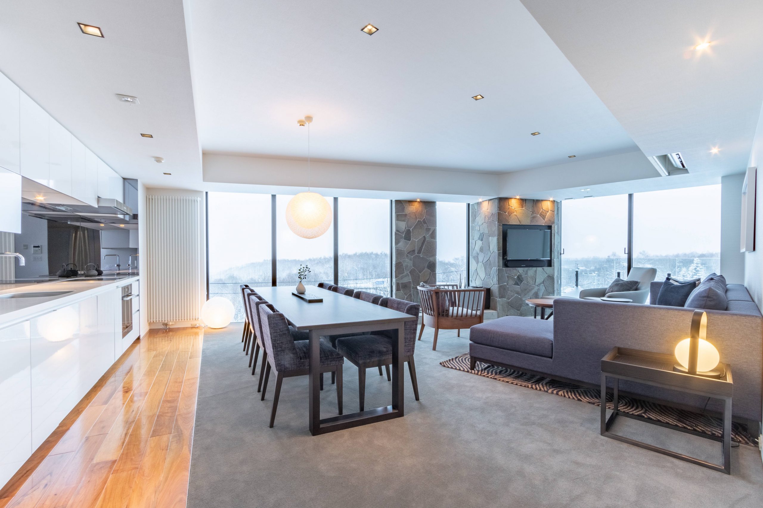 Bright open-plan self-catered apartment in Niseko